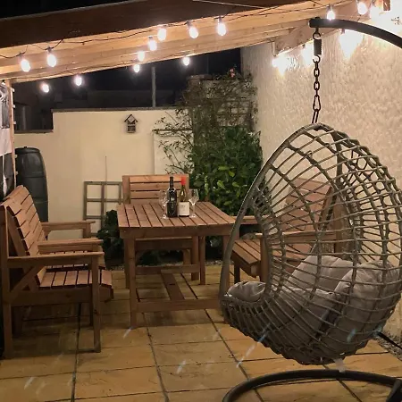 Bescot House Bramble Hill 4 Bed Det House Holiday home