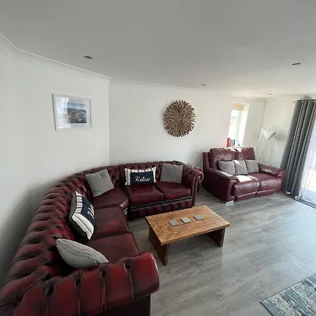 Bescot House Bramble Hill 4 Bed Det House Holiday home